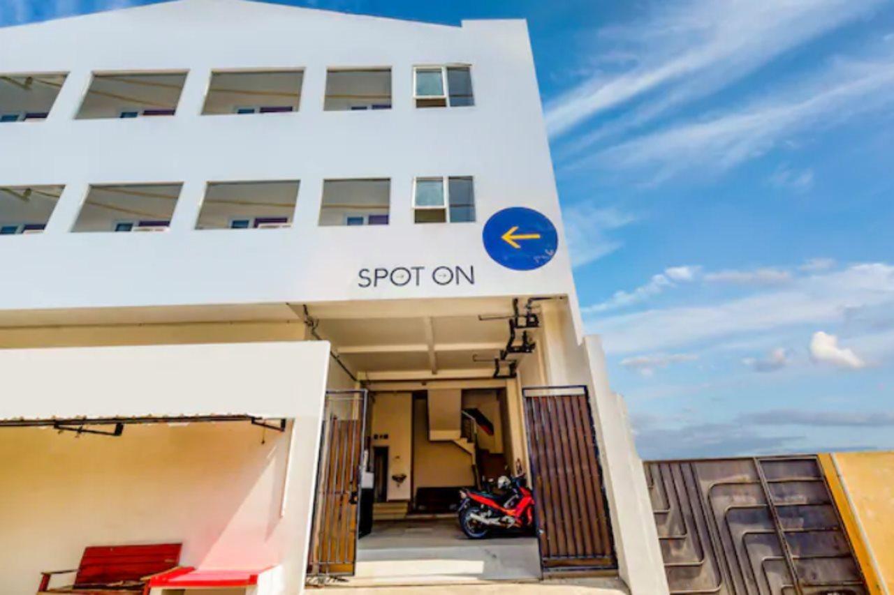 Spot On 2026 Arta Residence Semarang Esterno foto