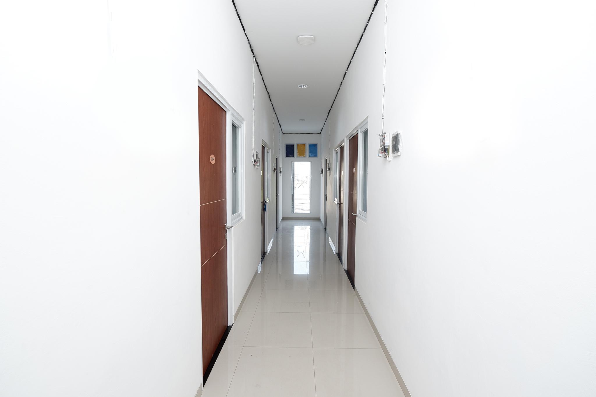 Spot On 2026 Arta Residence Semarang Esterno foto