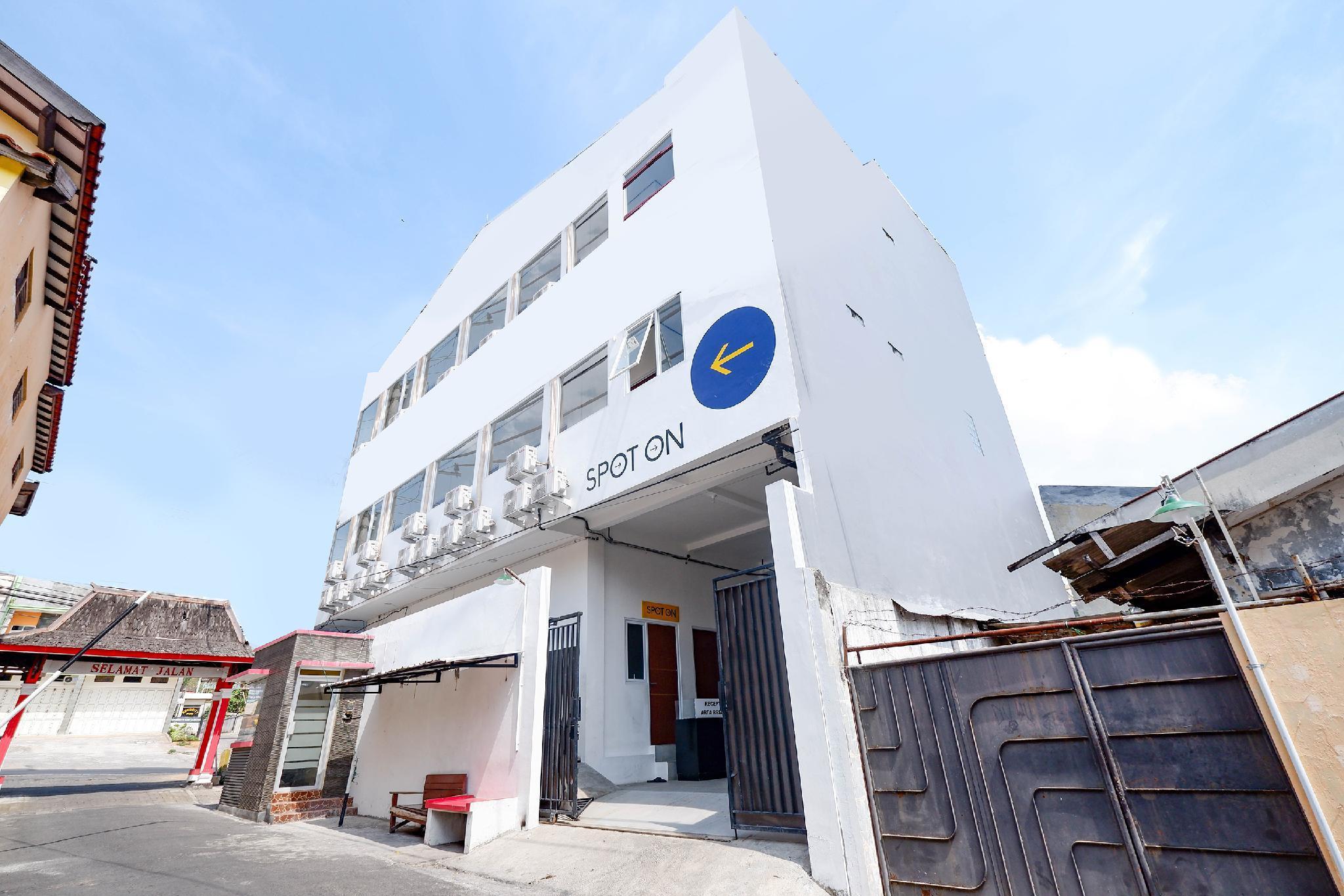 Spot On 2026 Arta Residence Semarang Esterno foto