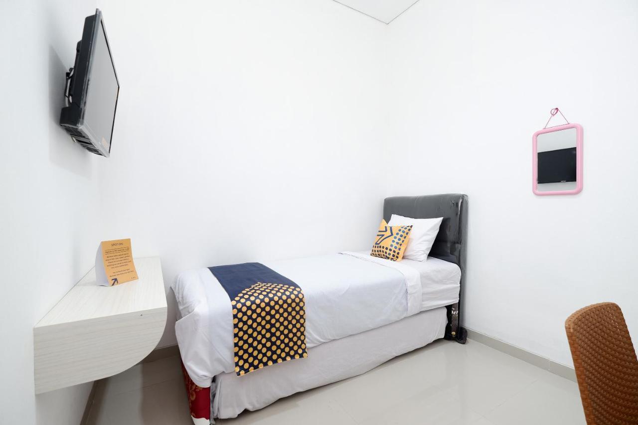 Spot On 2026 Arta Residence Semarang Esterno foto
